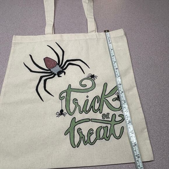 Handmade Halloween Trick-or-Treat Bag – Spider Design Tote for Kids - Picture 4 of 7